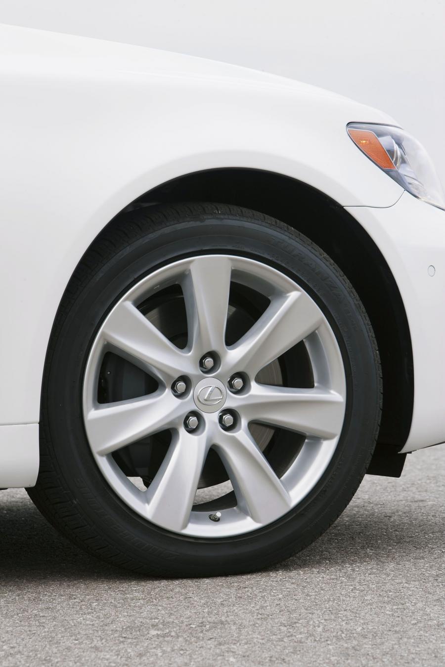  Lexus LS600h L 2010 года  (фото 14 из 22)